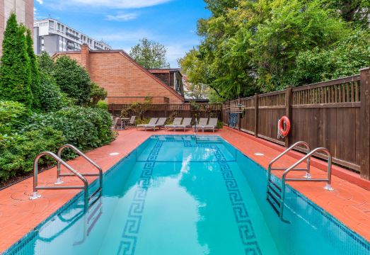 Best Western Plus Inner Harbour HotelOver view