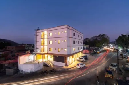 Pride Biznotel Sasan Gir Отели в г. Gir Somnath