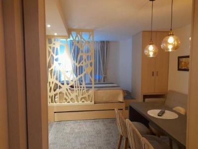 Deluxe Studio Snow White Apartments Photo