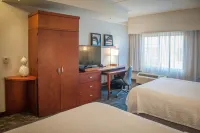 Courtyard Pensacola Downtown Các khách sạn gần Dixon