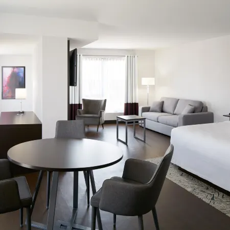 Four Points by Sheraton Lévis Convention Centre Hotels in Levis
