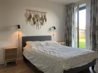 4-Person Chalet Albatros by the Water with Parking Space Hotels in der Nähe von De Eendragt