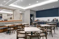 辛辛那提市中心TownePlace Suites飯店 - 早餐