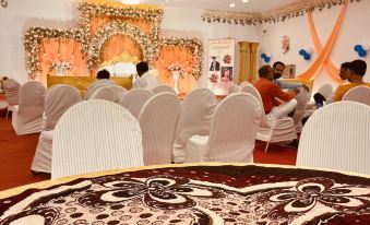 Hotel Maple Inn,Patna