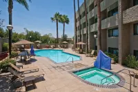 DoubleTree by Hilton Rosemead - Hot Tub