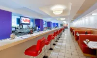 Hilton Waikiki Beach Resort & Spa - Quầy bar