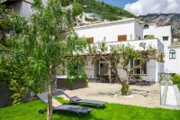 Villa Mimina - Exclusive villa with garden, Jacuzzi and sea view