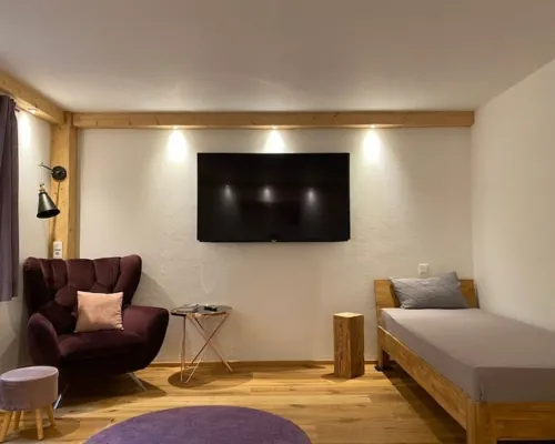 Neurenovierte 60m2 Fewo Xaverl zw. Stadt&bergen Hotels in Holzkirchen