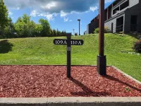 Whirlpool Suite for 2: Lusten Mtn- Pools, Hot Tub, Hiking, & Golf