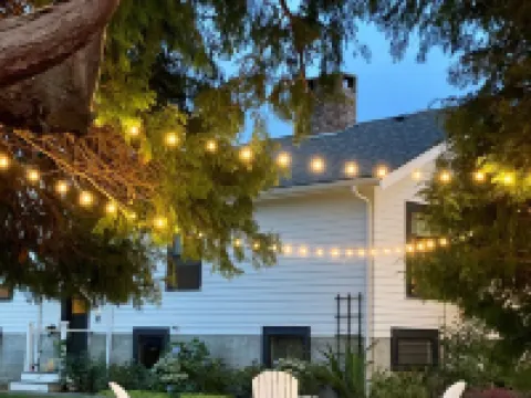 Historic Camano Island Farmhouse - Fully Restored Hotels in Camano