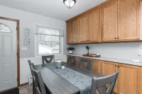 Discounted 5-Star 3 Bedroom Duplex 5 Minutes to Mayo Clinic!