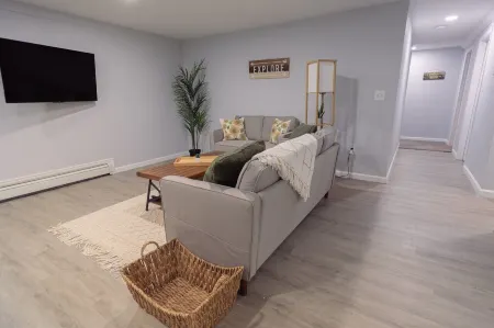 Arvada HideAway Отели рядом с достопримечательностью «Парк Хоскинсон»