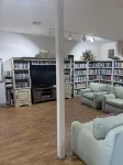 House refurbished in HOA with its own great recreational area and heated pool. - Wifi