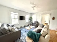 Historical 1st Floor 3BR APT Brunswick @ Bowdoin Các khách sạn ở Brunswick