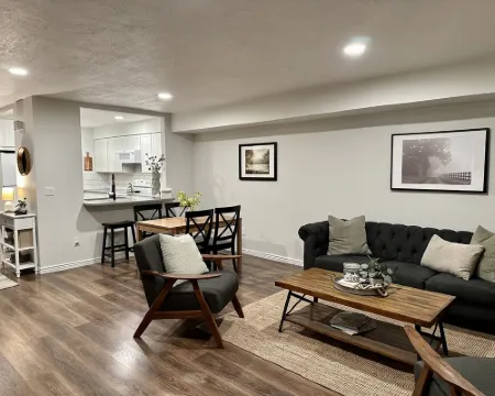 NEW REMODEL in the Heart of Eagle near BOISE Hotels in Eagle