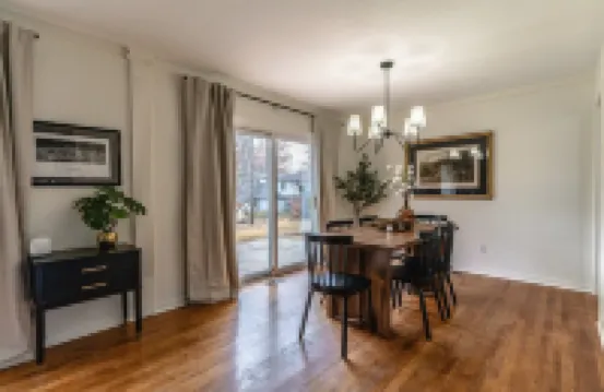 Charming 3-bedroom house, convenient location Overland Park