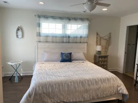 Mermaid Place is only 5 min walk to the beach.