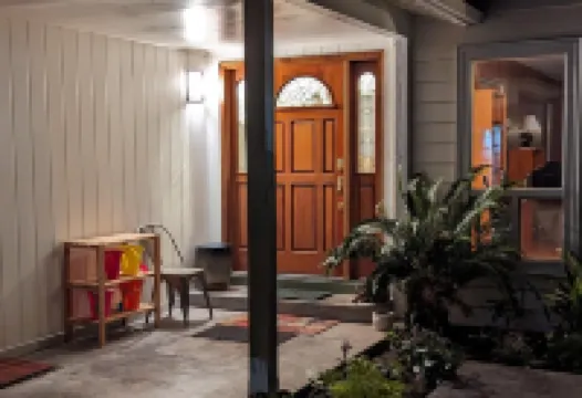 Sparkling Clean, Private & Quiet! Amazing Ocean Views [1]