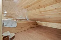 Beautiful cabin just seconds from Dale Hollow Lake!