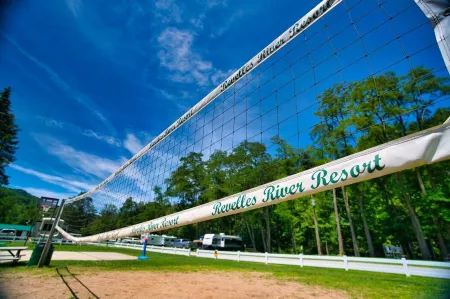 RIVERSIDE RENOVATED 1950's schoolhouse, HOT TUB, Pellet Stove, Pet Friendly