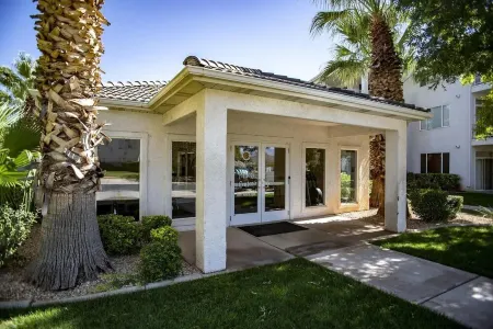 Newly Renovated St. George Getaway!!