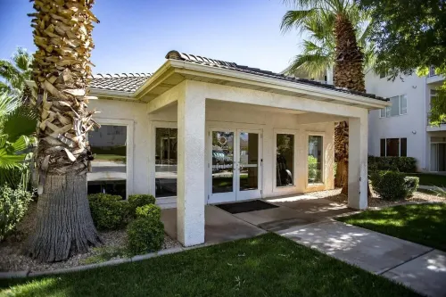 Newly Renovated St. George Getaway!!