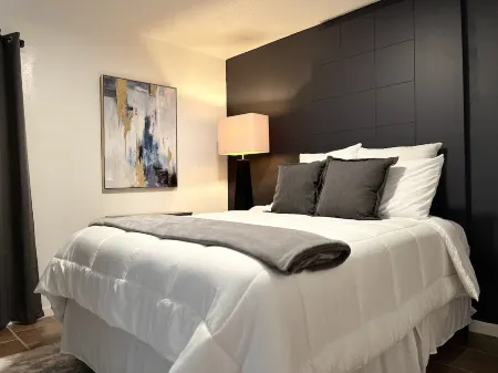 Casa Ceniza Cozy modern apartment for adults only.