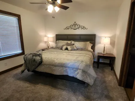 Perfect for a TEAM of people! Отели в г. Adams County