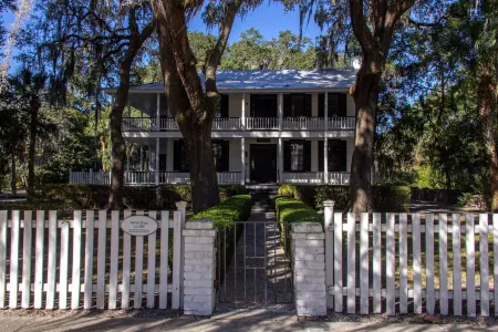 Encanto of the Lowcountry in Old Town Bluffton