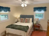 Woodland River Retreat  Cozy, quiet, well-appointed home near Fairhope