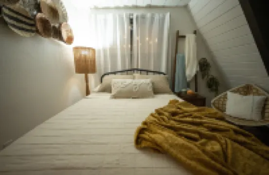 Cozy Mid Century A- Frame Cabin Romantic + Hot tub