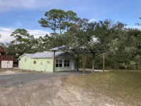 The Pelican Post 1 bedroom beach cottage