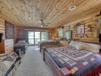 Lakefront 5 Bedroom Cabin on Mead Lake