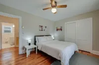 Large House with Ample Parking, Game Room, and 2 Living Rooms. Great for Groups.
