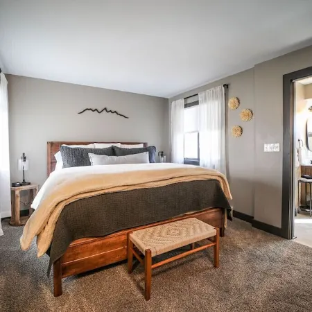 Cozy Cottage with beautiful Mountain View’s - close to wineries