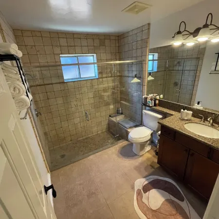 Cozy Casita in Enjoyable Coachella with AC, Fitness Room, WiFi, Peacefulness…