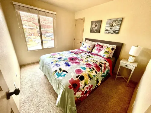 Work/Vacation Townhouse #4 - 3 bdrm 2.5 Bath