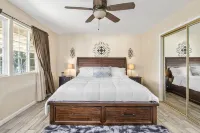 Private Hilltop Haven - Hot Tub/Game Room — 10mi to Beach & Legoland