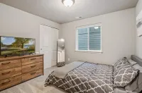 Large Cottage Near Downtown, Beach & Skiing #116 Hotels in Ponderay