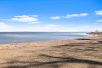 Remodeled Lake Texoma Beach Themed House Walking Distance to Neighborhood Beach Hotels in Sherman-Denison