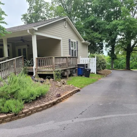 4. Spacious historic home in Lake Guntersville