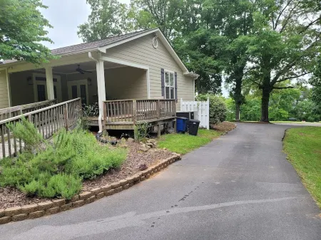 4. Spacious historic home in Lake Guntersville