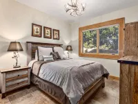 Luxury Mountain Estate w Panoramic Mountain Views