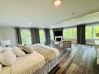 New! Panorama Lakeview Place: Canandaigua Lake escape w pool, game room & more!