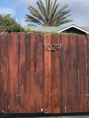 Private, vintage 2bd/2ba, 1/3 acre lot, ocean views, amazing sunsets!