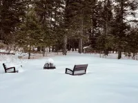 Rangeley 4-Season Retreat – Water and Sunset Views – Wood Stove – Game Room レーンジリーのホテル
