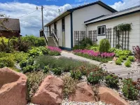 Luxury Bayfield Apartment with Deck, View of Lake Superior & California King Bed