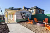Mid-Century Themed Hotel Room in Fayetteville, AR - The Clementine on College #6 Hotels near Solace Day Spa