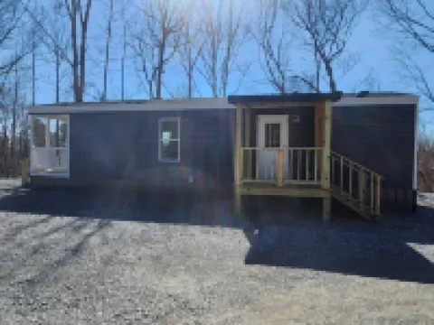 Cozy cottage w/1 bedroom, WiFi, AC in tranquil Springville close to boat ramps