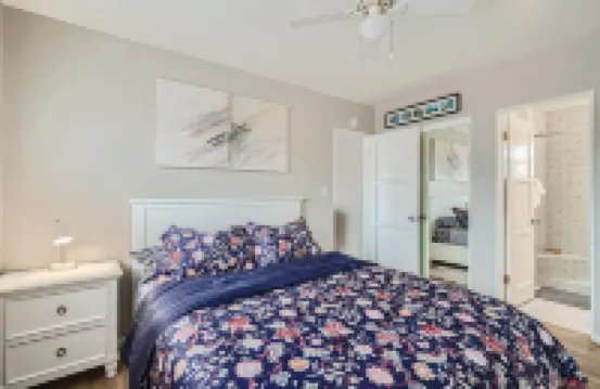 OB Cottage w outdoor patio / 3 min to the beach